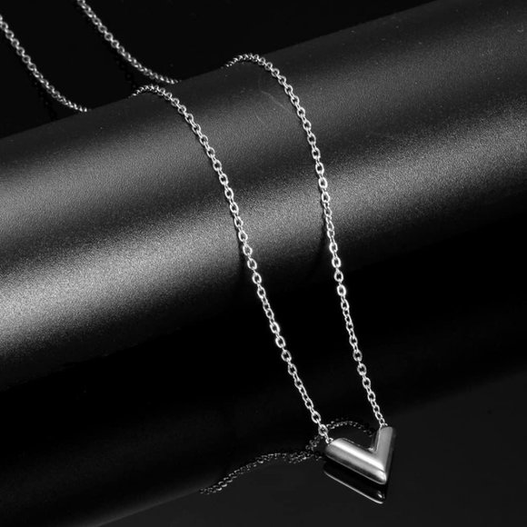 Letter V Jewelry Set in Stainless Steel - Picture 6 of 10